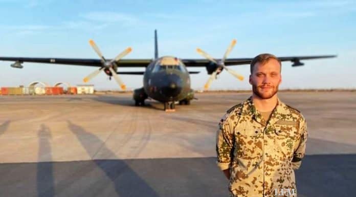 Nachrichtenoffizier in Mali über Luft- und Lagebilder Hermann A., Unteroffizierschule der Luftwaffe in Heide