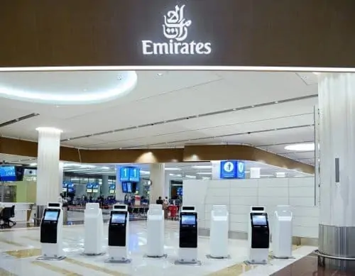 Emirates kontaktloser Self-Check-in-Automat