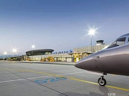 Flughafen Graz, Terminal und Vorfeld