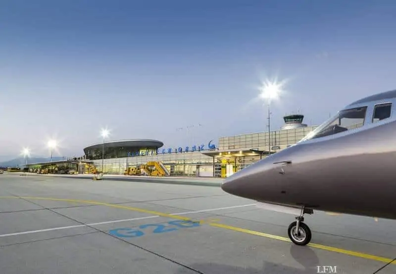 Flughafen Graz, Terminal und Vorfeld