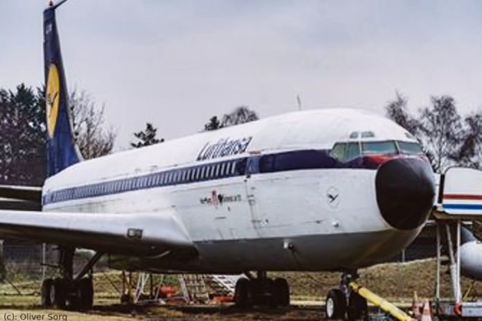 B707 heute: Die B707-430 - Traditionsmaschine von Hamburg Airport an ihrem heutigen Standort im nördlichen Bereich des Flughafengeländes nahe der Betriebsfeuerwehr.