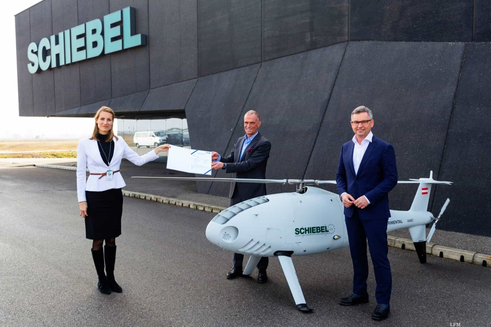 Firma Schiebel erhält Betreiberzeugnis Light UAS Operator Certificate (LUC) für ihren unbemannten Hubschrauber CAMCOPTER® S-100