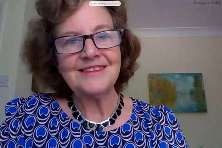 DGLR ehrt britische Forscherin Prof. Dame Ann Dowling