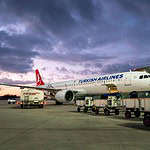 A321 der Turkish Airlines am Gate
