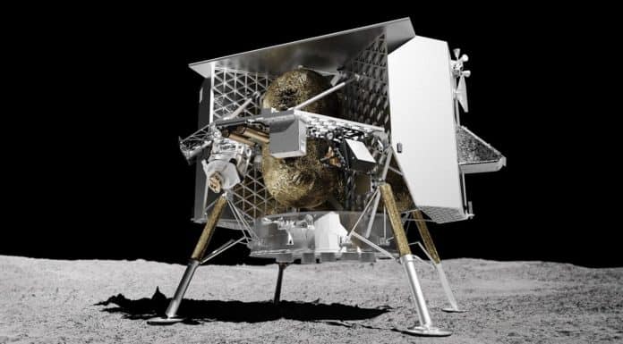 DLR schickt Strahlungsdetektor M-42 auf den Mond Peregrine-Lander von Astrobotic: Der Start für die Peregrine Mission One ist für Ende 2021 geplant. Der Peregrine Lander des US-Raumfahrtunternehmens Astrobotic ist etwa 1,90 Meter hoch und 2,50 Meter breit. Der M-42 Strahlungsdetektor wird an einer Seitenklappe befestigt.