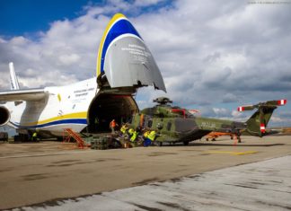 Transportflugzeug Antonow holt Hubschrauber NH-90