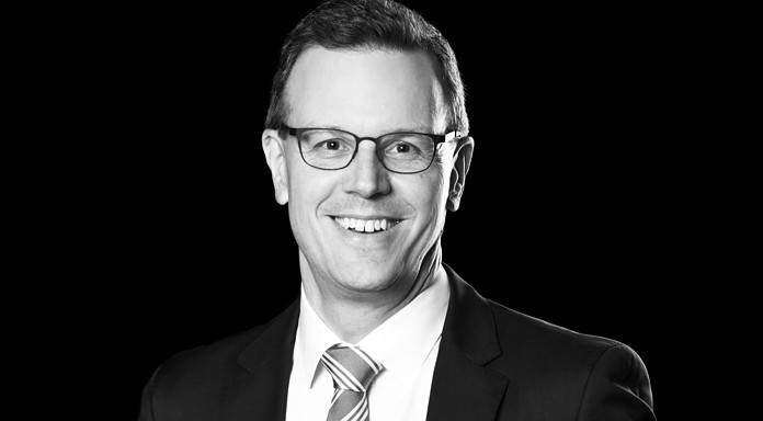 Hannover Airport HAJ: Dr. Martin Roll wird kaufmännischer Geschäftsführer Dr. Martin Roll wird neuer Geschäftsführer am Flughafen Hannover