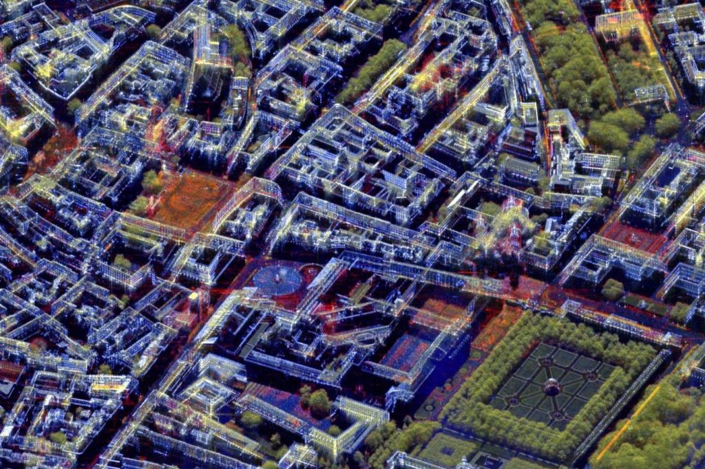 Frauenkirche und Hofgarten in München: Ein Bereich der Innenstadt illustriert die Herausforderungen von Radarbildmaterial – die Frauenkirche als markantes Münchener Wahrzeichen ist nur schwer auffindbar (der dunkle Bereich links oben). Die Parkanlagen des Hofgartens (rechts unten) wirken hingegen in ihrem satten Grün fast wie eine optische Aufnahme.