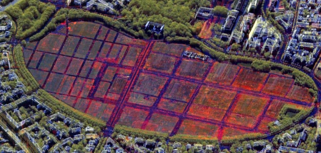 Veränderungen auf der Theresienwiese: Die Theresienwiese zeigt markant sichtbare Veränderungen in Rot durch die Belegung zur Oktober- bzw. Frühlingsfestzeit.