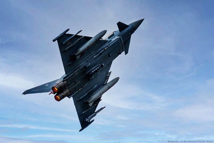 Eurofighter mit dem RecceLite-Aufklärungssystem