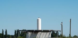 Die CVOR Nienburg ist eine von acht konventionellen Drehfunkfeuern, die in ein robusteres Doppler-Drehfunkfeuer umgerüstet werden sollen.