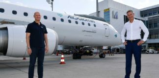 Air Dolomiti CEO Jörg Eberhart (rechts) und der Münchner Flughafenchef Jost Lammers sehen auch für die kommenden 30 Jahre beste Voraussetzungen für das Engagement der Air Dolomiti am Münchner Airport.