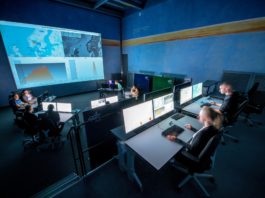 DLR Airport und Control Center Simulator (ACCES): Im DLR Airport and Control Center Simulator (ACCES) wird der erste Demonstrator des Launch-Coordination-Center (LCC) aufgebaut.