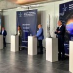 Experten der Luft- und Raumfahrt im Forschungs- und Technologiezentrum ECOMAT in Bremen