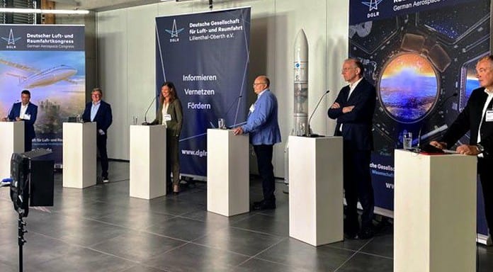 Luft- und Raumfahrt in Deutschland: Ideen auf dem DLRK Experten der Luft- und Raumfahrt im Forschungs- und Technologiezentrum ECOMAT in Bremen