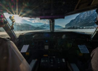 Austrian Airlines Cockpit Dash 8