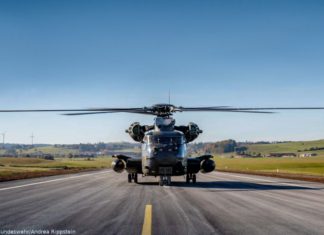 Transporthubschrauber vom Typ CH-53