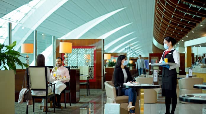 Emirates öffnet wieder alle Flughafenlounges in Deutschland Über 20 weltweite Emirates Lounges wieder offen