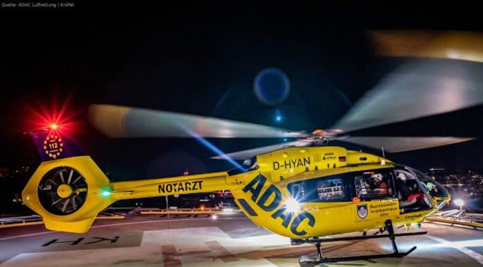 Nachtsichtbrillen für ADAC Rettungshubschrauber-Piloten ADAC Rettungshubschrauber "Christoph 22" am Ulmer Bundeswehrkrankenhaus