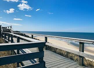 Green Airlines verbindet die beliebte Ferieninsel Sylt ab April mit Berlin, Weeze und Paderborn.