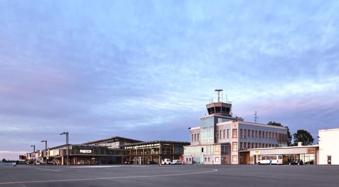 Flughafen PAD übernimmt Flüge wegen Streik an NRW-Flughäfen Vorfeld am Flughafen Paderborn/Lippstadt