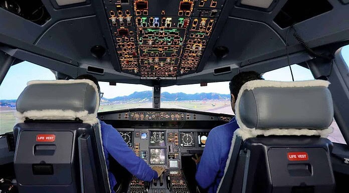 Airbus Flugschule weiht neuen Campus ein Das Programm der Airbus Flugschule vermittelt den Flugschülern die Fähigkeiten und die Einstellung, die sie für den späteren Arbeitsalltag bei einer Airline benötigen.