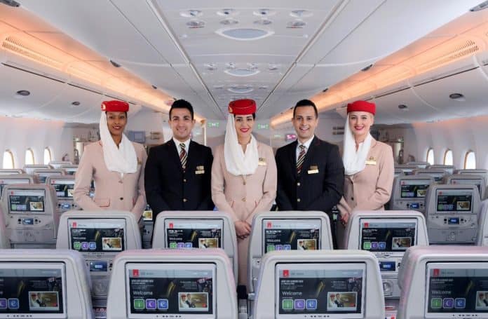 Emirates sucht FlugbegleiterInnen