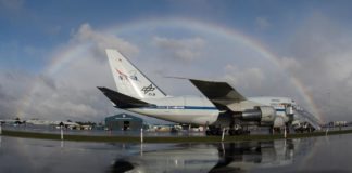 SOFIA am Flughafen von Christchurch, Neuseeland: Zwischen dem 17. Juli und 2. August 2013 führt SOFIA, das "Stratosphären-Observatorium für Infrarot-Astronomie" von Christchurch (Neuseeland) Messflüge zur Erkundung astronomischer Objekte am südlichen Himmel aus.