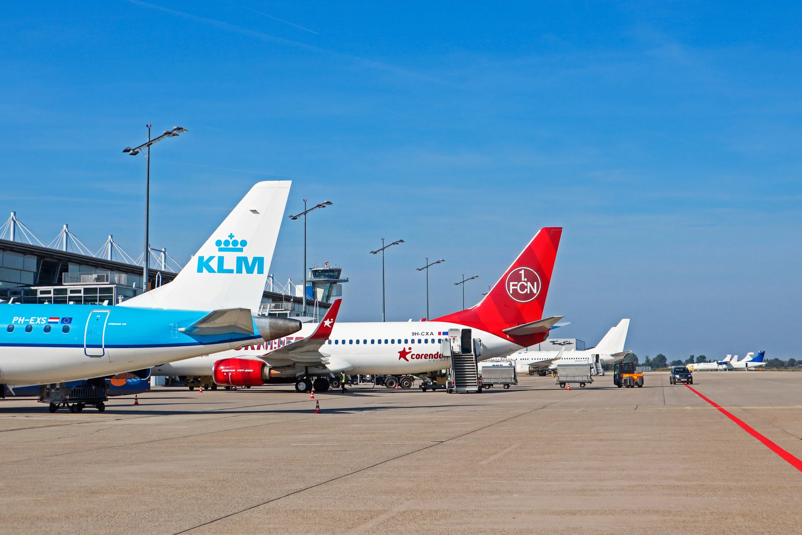 KLM-Corendon-Privatjets-Tower-Terminal am Flughafen Nürnberg