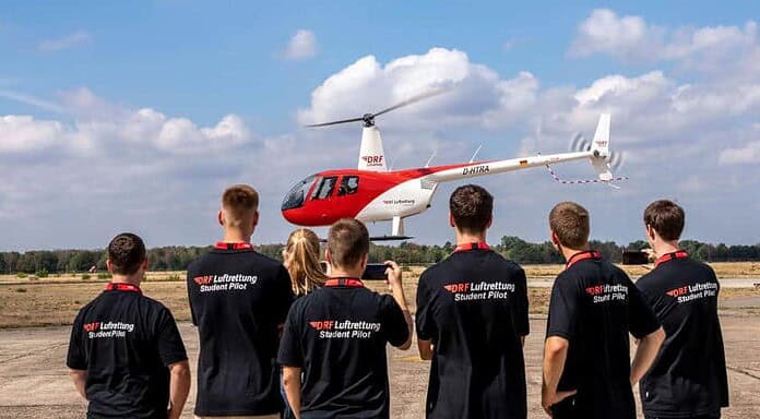 Ausbildung zum Berufshubschrauberpiloten bei der DRF Luftrettung Mit der neuen Ausbildung erweitert die Akademie der DRF Luftrettung ihr Portfolio und komplettiert das Leistungsangebot ihrer Flugschule.