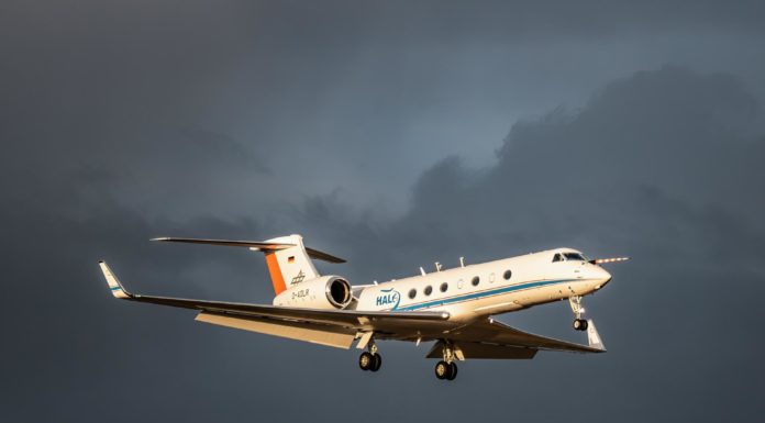 Forschungsflugzeug HALO misst Treibhausgase über Kanada HALO im Anflug auf den Flughafen in Edmonton: Insgesamt ist HALO im Rahmen der Mission CoMet 2.0 Arctic rund 140 Flugstunden im Einsatz.