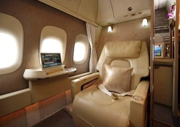 Emirates Boeing 777-300ER First Class Privatsuiten