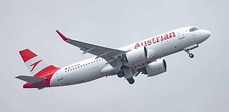 Austrian Airlines OE-LZO Take off-11
