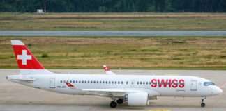 SWISS mit einem sparsamen Airbus A220 am Airport Nürnberg.