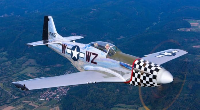 MGL versteigert Flug mit Luftfahrt-Legende auf ebay Mustang P-51D „Frances Dell"