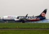SunExpress Boeing 737 in unverkennbarer Sonderlackierung des offiziellen Airline-Partners Eintracht Frankfurt