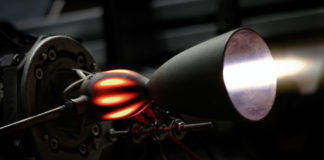 HyNOx Triebwerk beim Heißlauf unter Umgebungsbedingungen