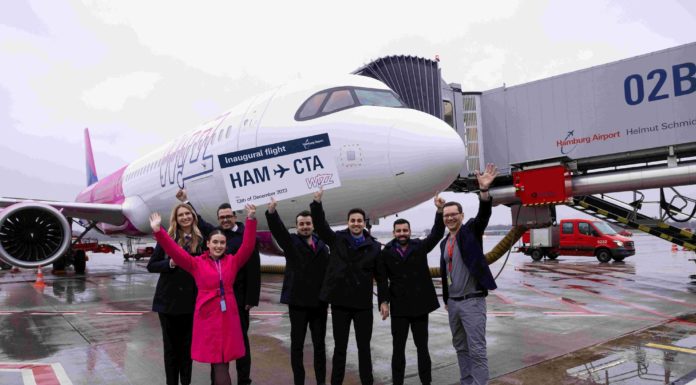 Wizz Air verbindet Hamburg mit Catania auf Sizilien (Italien) Wizz Air feiert ersten Flug von Hamburg nach Catania (Sizilien, Italien).