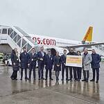 Dortmund Airport, Flugfeld, Erstflug nach Istanbul, Crew der Maschine, Vertreter des Flughafens