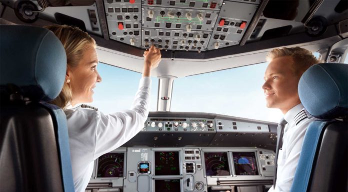 Lufthansa Aviation Training (LAT) bietet Seminare gegen Flugangst Lufthansa Cockpit-Crew