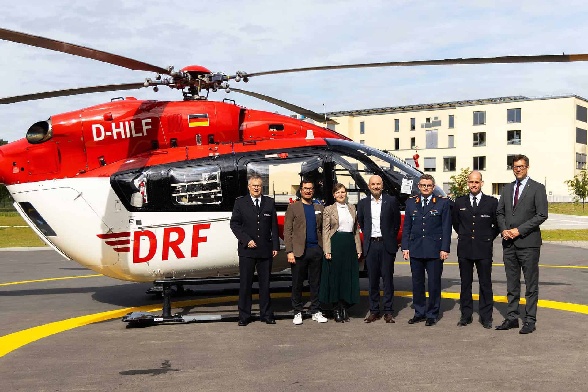 Gruppenfoto vor Christoph 100