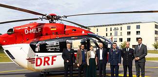 Gruppenfoto vor Christoph 100