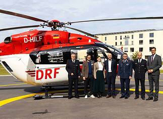 Gruppenfoto vor Christoph 100