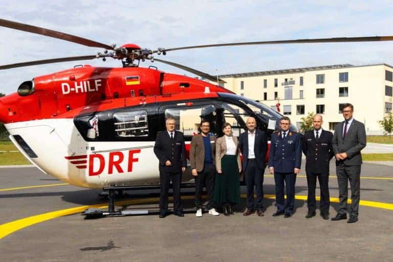 Gruppenfoto vor Christoph 100