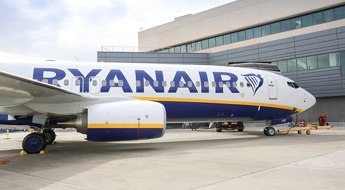 Ryanair reduziert Flugangebot massiv Ryanair-Flieger auf dem Vorfeld