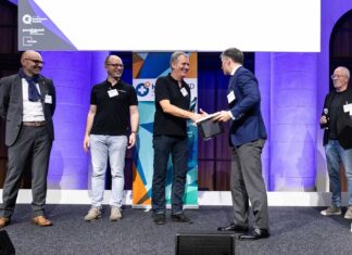 Übergabe des HRO-Awards 2024 an die Preisträger der DRF Luftrettung.