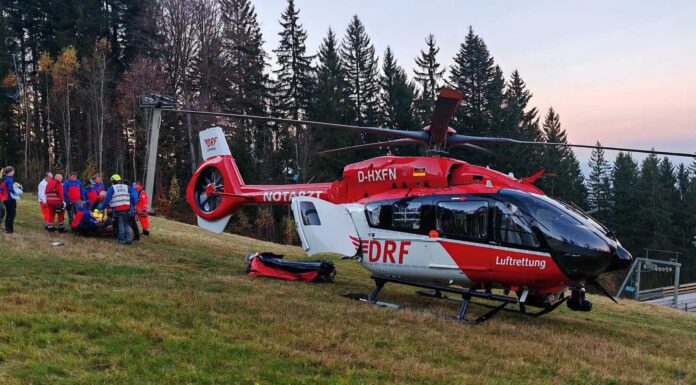 Christoph Regensburg beim Rettungseinsatz im Bayerischen Wald Ein Radfahrer verletzt sich nahe der Mittelstation am Hohenbogen schwer.