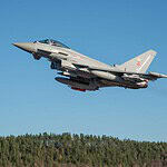 Eurofighter Typhoon, Teil der Test- und Evaluierungsflotte bei BAE Systems in Warton, Großbritannien, nimmt an einem Live-Schießversuch mit SPEAR-Raketen in Vidsel, Schweden, teil.