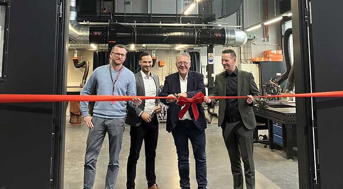 Flughafen BER eröffnet moderne Ausbildungswerkstatt Eröffnung der modernisierten Ausbildungswerkstatt am BER