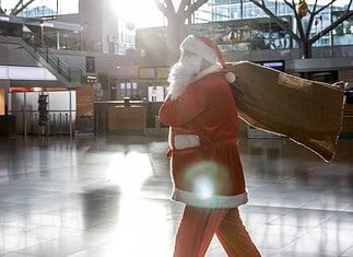 Nikolaus am Flughafen Stuttgart